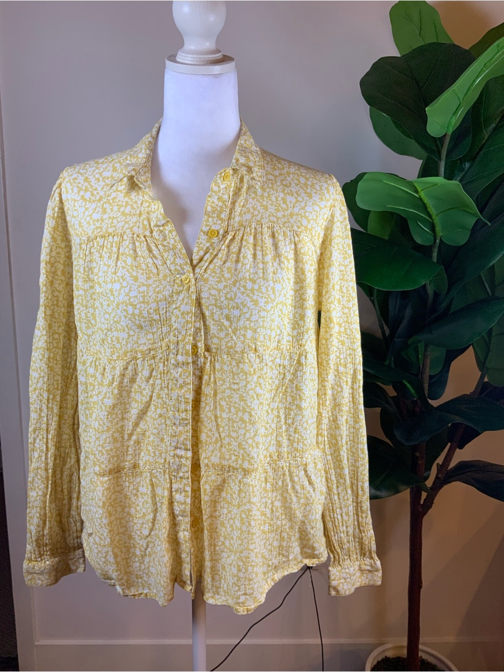 Women’s Yellow Floral Button-Up Blouse